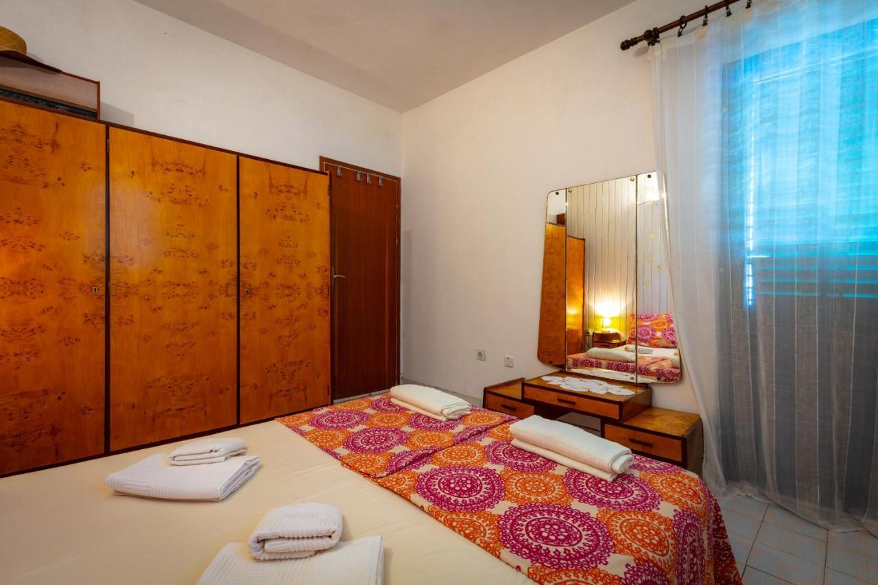 Holiday Home Barbara Trogir Dış mekan fotoğraf