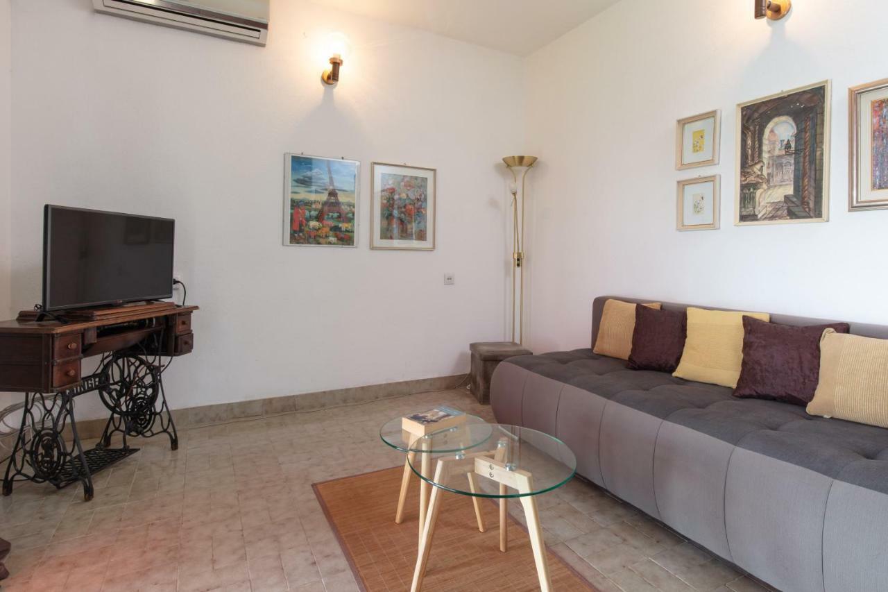 Holiday Home Barbara Trogir Dış mekan fotoğraf