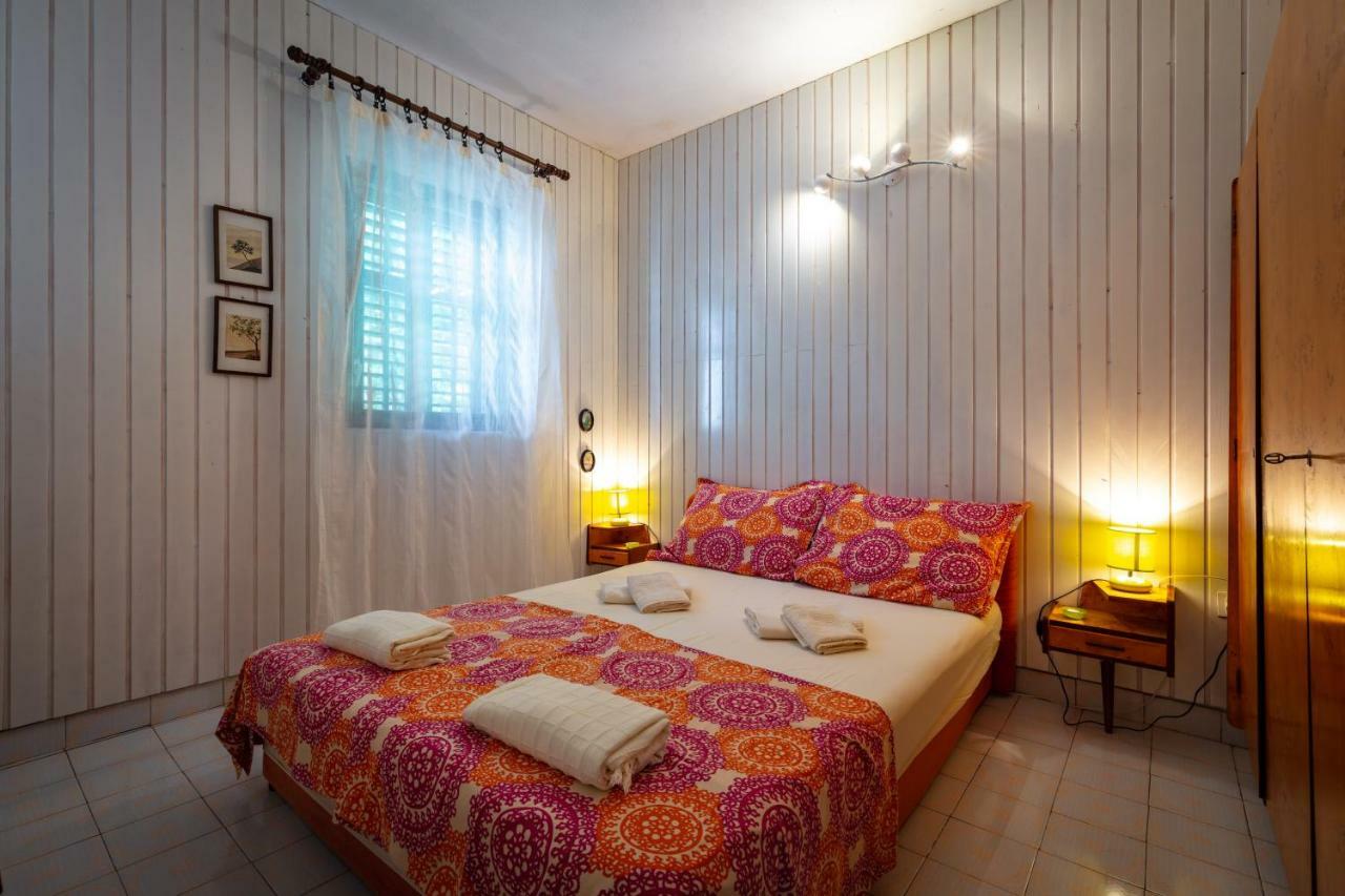 Holiday Home Barbara Trogir Dış mekan fotoğraf