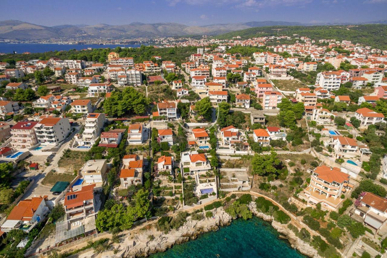 Holiday Home Barbara Trogir Dış mekan fotoğraf