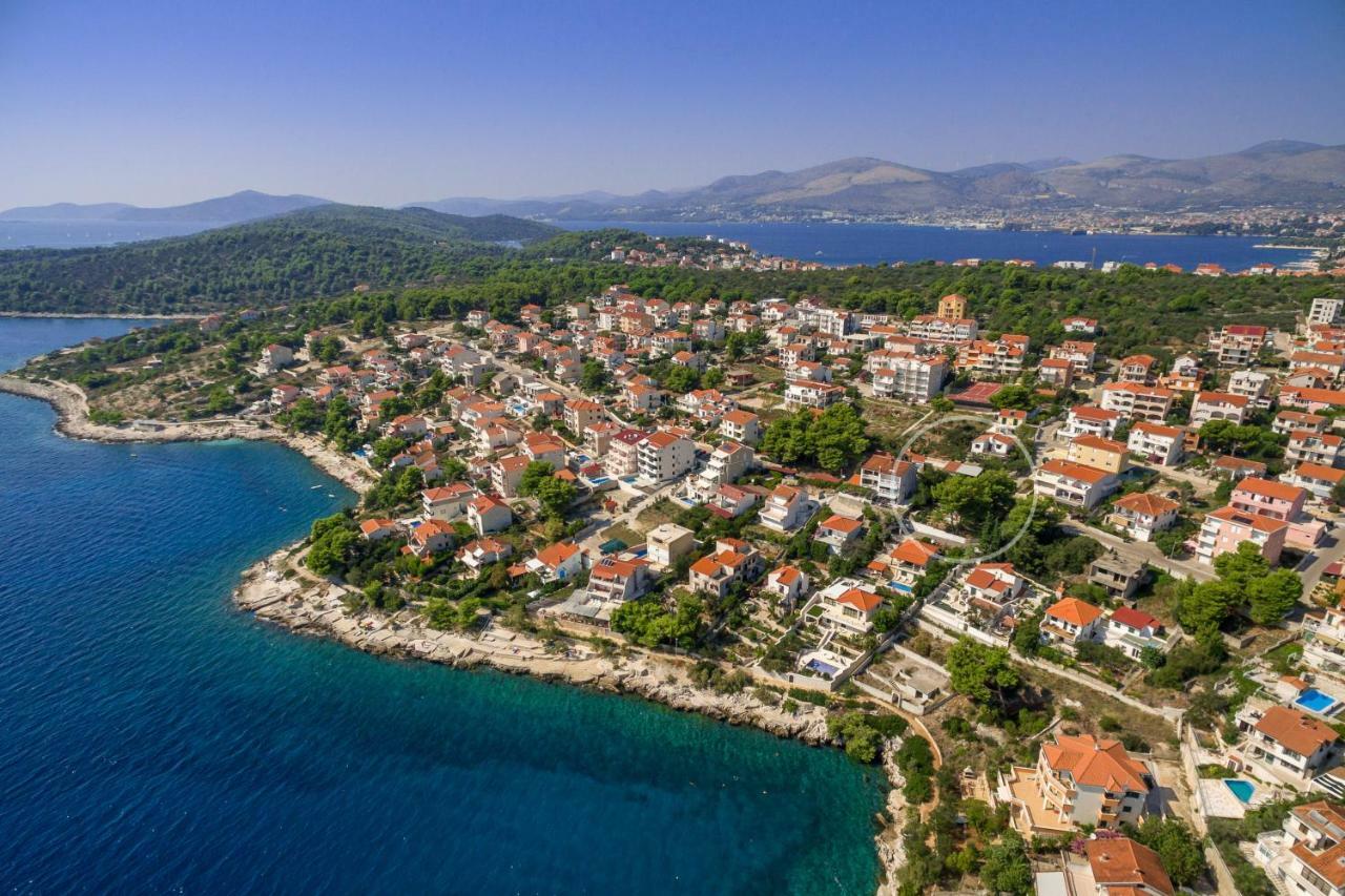 Holiday Home Barbara Trogir Dış mekan fotoğraf